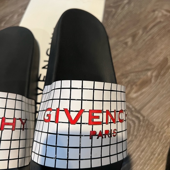 Givenchy women slides - Picture 7 of 9